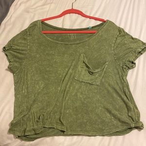 Loose green T-shirt